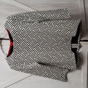 Geometric 3/4 Sleeve Top